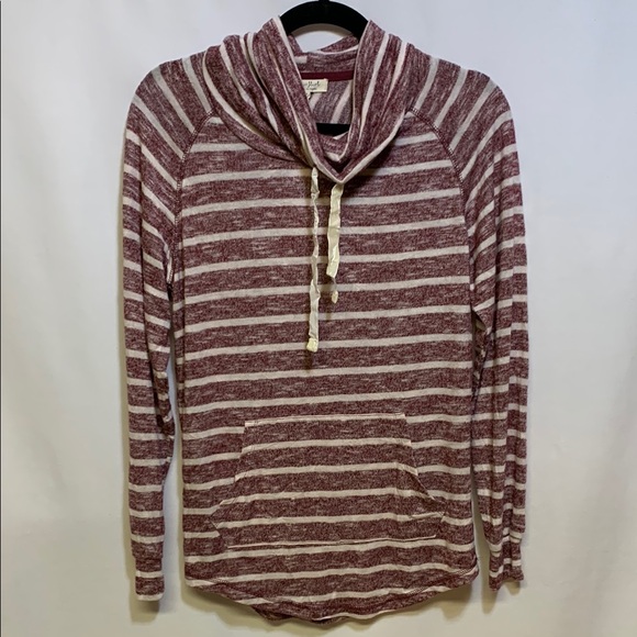 Ultra Flirt Tops - Ultra Flirt Burgundy and White Knit Top